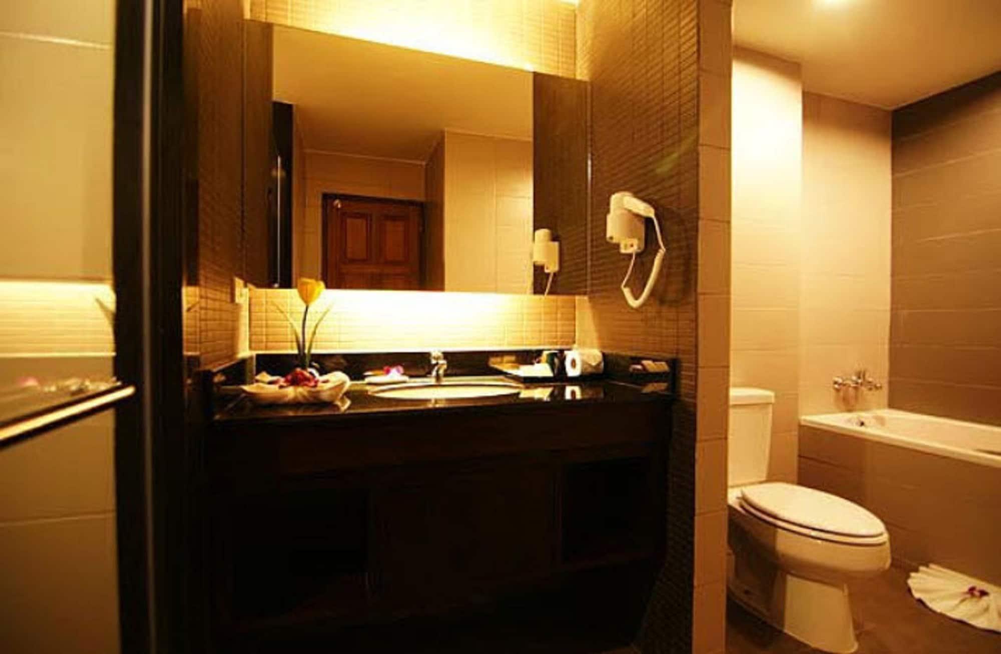 Sea Me Spring Tree Hotel (Adults Only) Pattaya Exterior foto