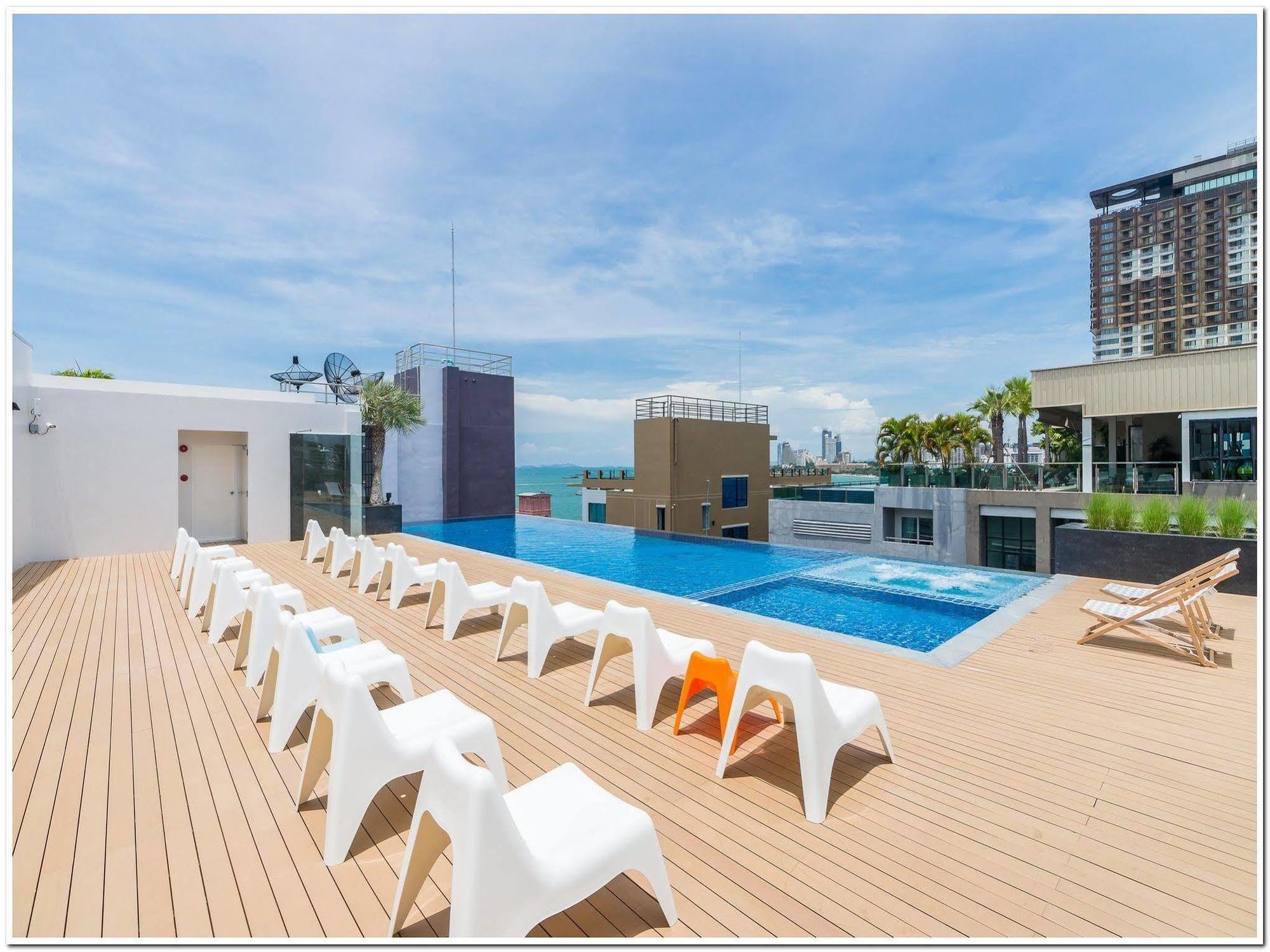Sea Me Spring Tree Hotel (Adults Only) Pattaya Exterior foto